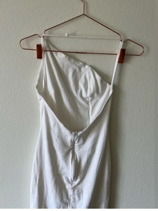 Superdown Revolve Brynn Ruched Midi Dress in White XS - Picture 9 of 10